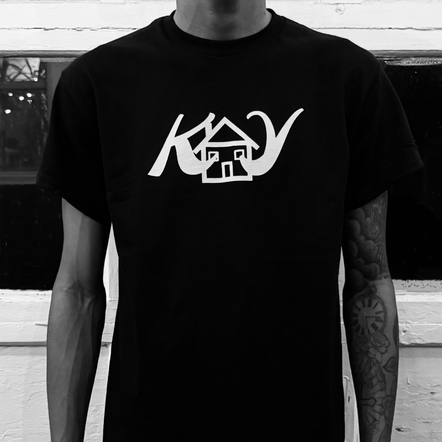 KAYYARD Classic Black Tee