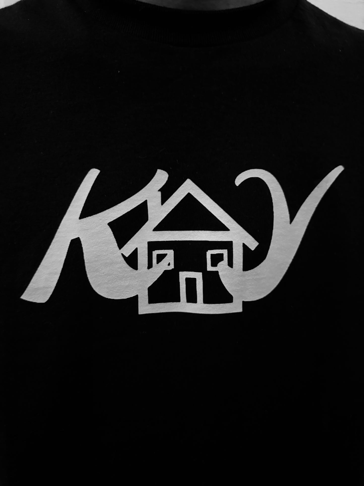 KAYYARD Classic Black Tee